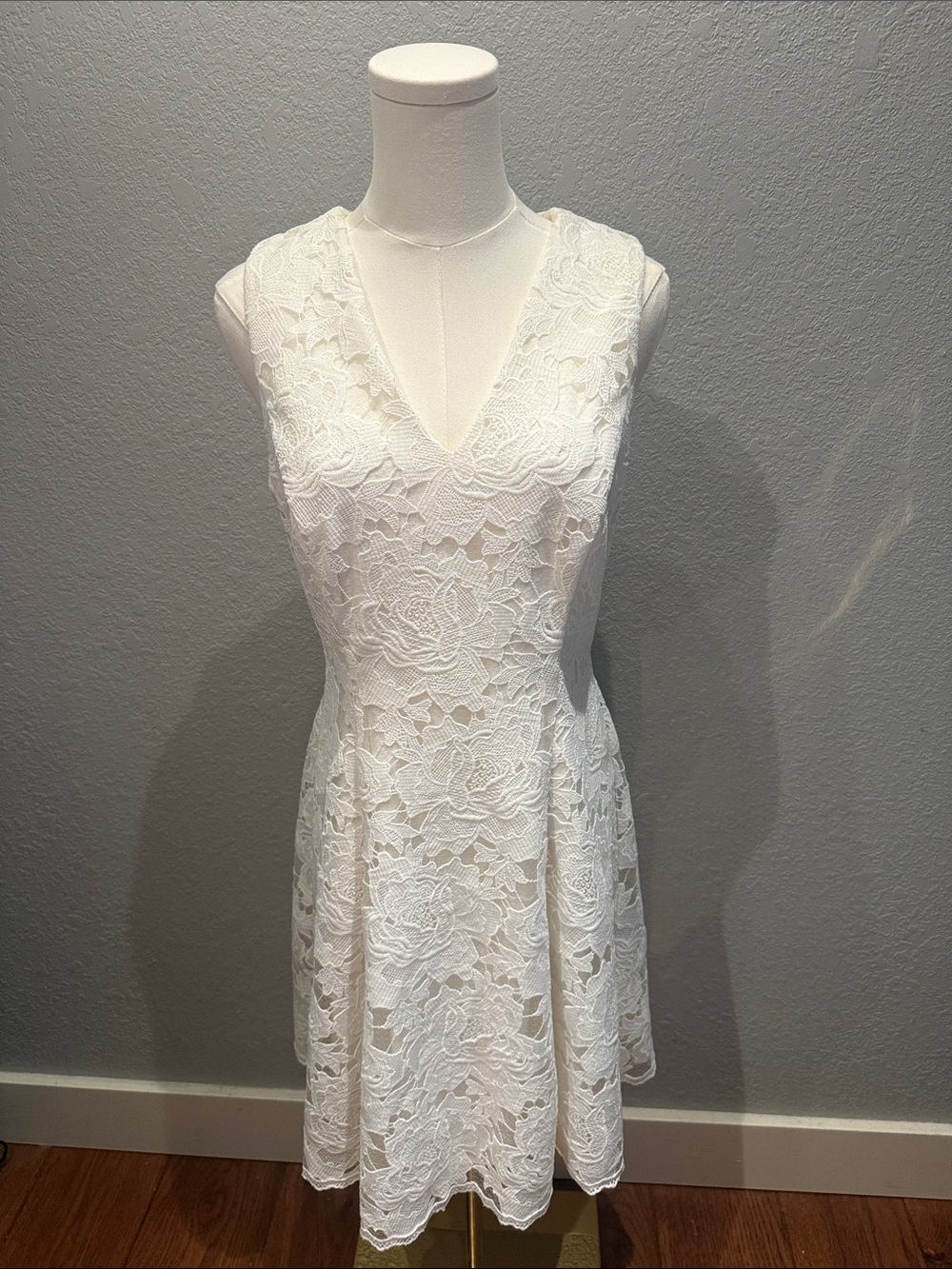 White House Black Market Ivory Floral Lace V-Neck Mini Dress